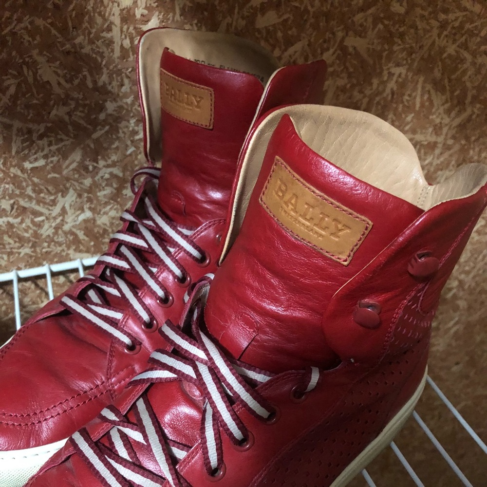 Bally - Picture 2 of 2